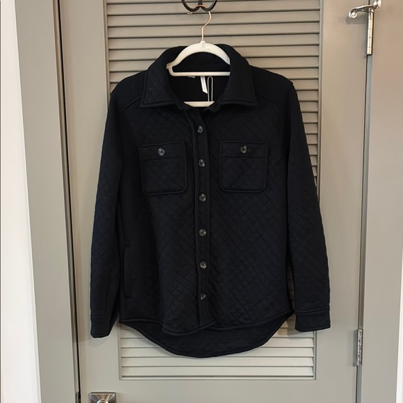 NWT Travis Mathew Diamond Quilted Shacket Black Sz XS - Picture 5 of 10
